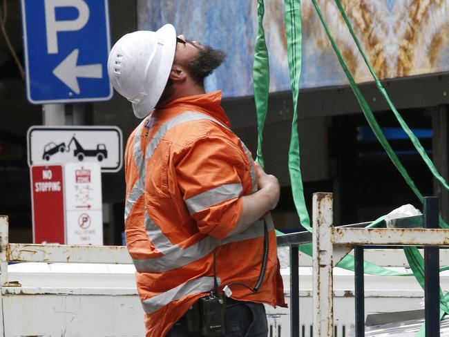 SYDNEY, AUSTRALIA - NewsWire Photos OCTOBER 16 , 2024: Generic Photos of Workers at Work. Dogman (Construction). Picture: NewsWire / John Appleyard