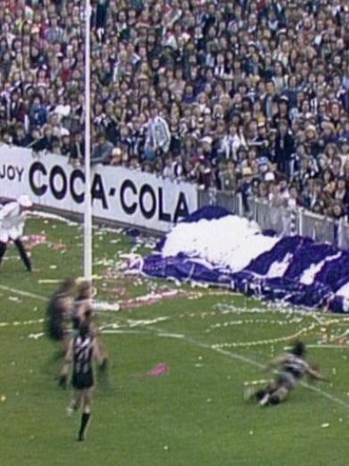 Wayne Harmes breaks Collingwood hearts in the 1979 Grand Final.