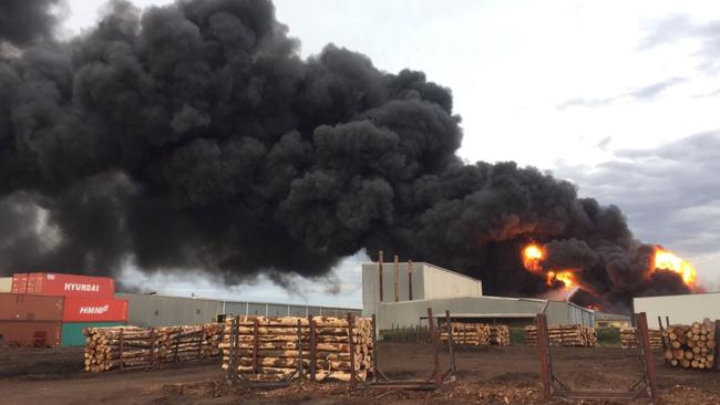 Footscray Factory Fire. Explosions can still be heard 2.5 hours after factory fire started in West Footscray. Picture: Twitter @ChristineAhern