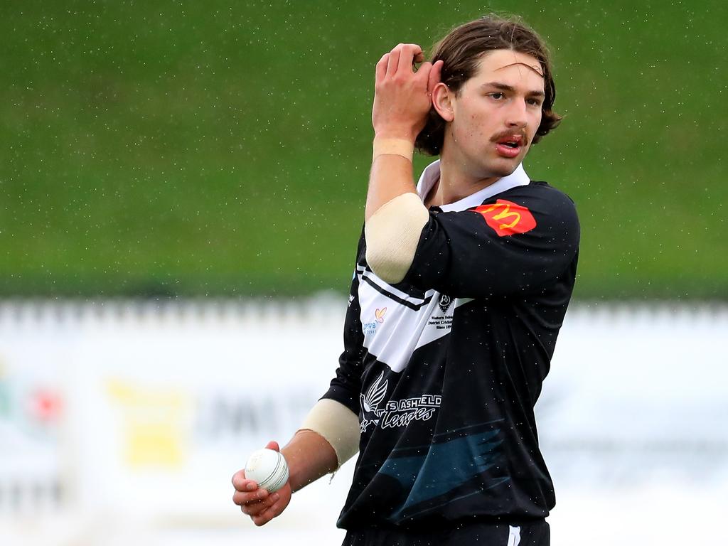 Hanno Jacobs bowling against Sydney University in November, 2021. Picture: Jeremy Ng.