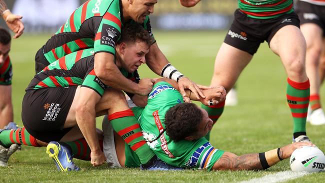 Papalii reached over for the Raiders’ second try. (Photo by Mark Kolbe/Getty Images)