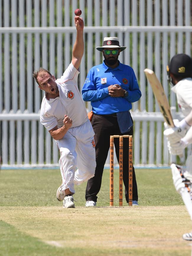 Kookaburra Cup cricket - Runaway Bay vs. Surfers Paradise at Sam Loxton Oval. Runaway Bay bowler Matt Madeley. (Photo/Steve Holland)