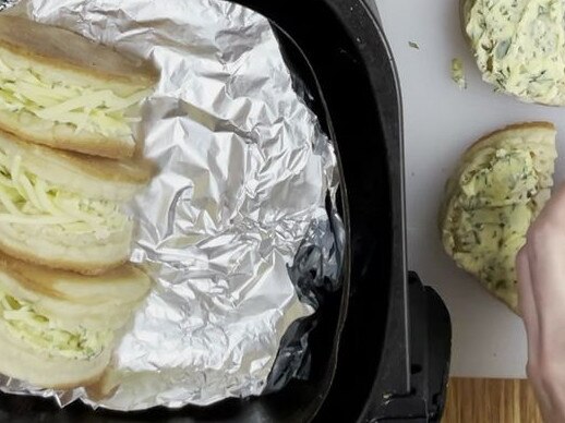 Can you really put foil in an air fryer?