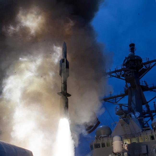 A missile taking off from a US navy ship. / AFP PHOTO / US NAVY / Handout