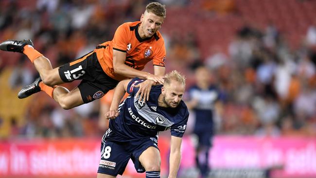 In the thick of the action against Melbourne Victory. Photo: Albert Perez/Getty Images