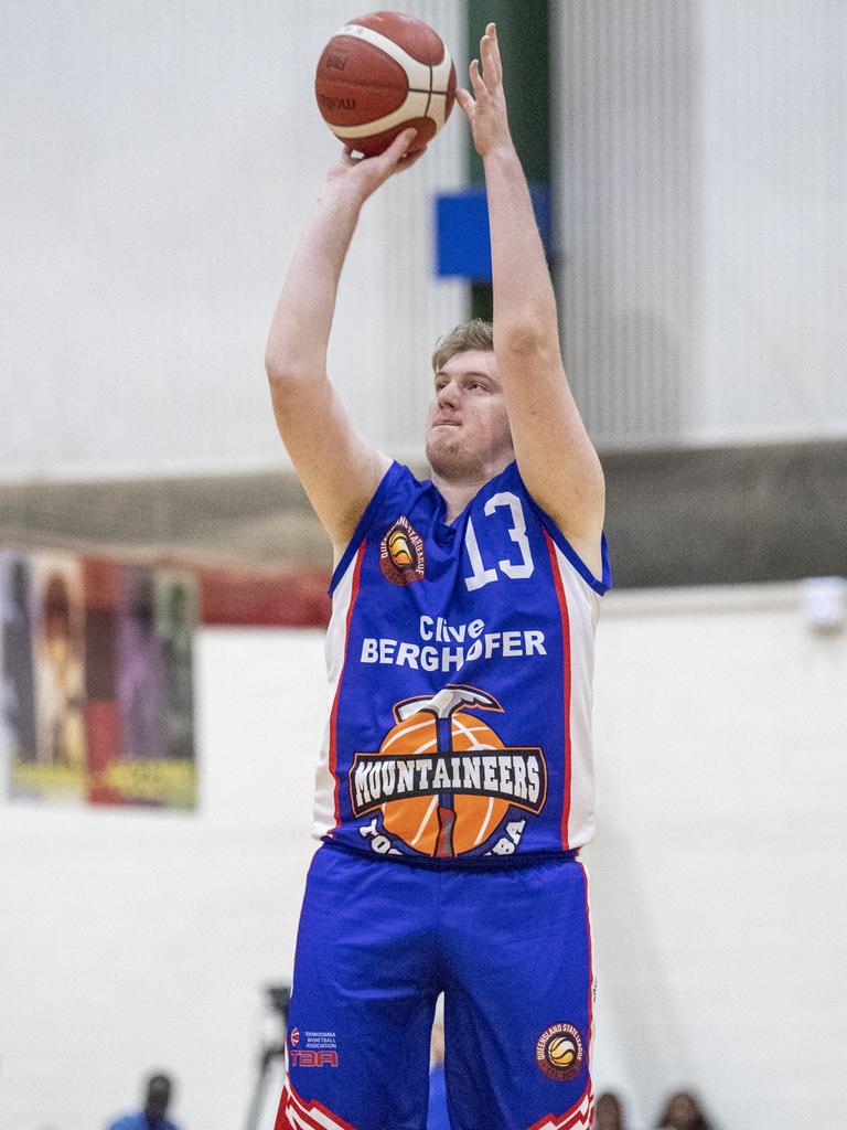 Another three points from Seth Ham, Mountaineers. QSL basketball mens, Mountaineers vs Gold Coast Rollers. Friday, June 18, 2021. Picture: Nev Madsen.