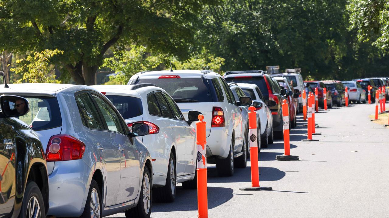 Cars line up for Covid testing at Albert Park on Thursday. Picture: Ian Currie/NCA NewsWire