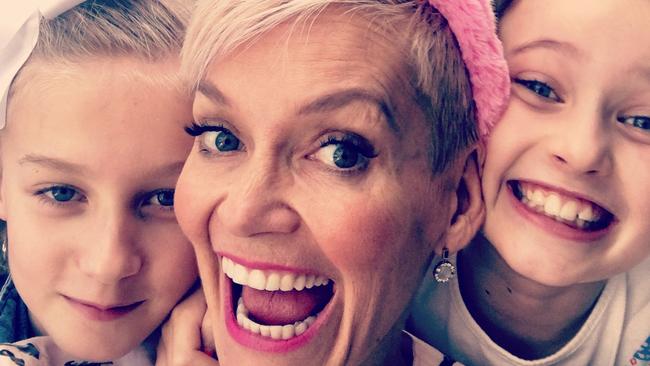 Jessica Rowe with daughters Allegra and Giselle.