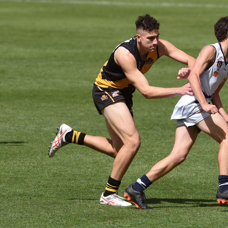 Junior under 16 Boys AFL Final between Broadbeach and Labrador. Broadbeach's Rylan Matthews and Labrador's Alex Stocker-Hoida. (Photo/Steve Holland)