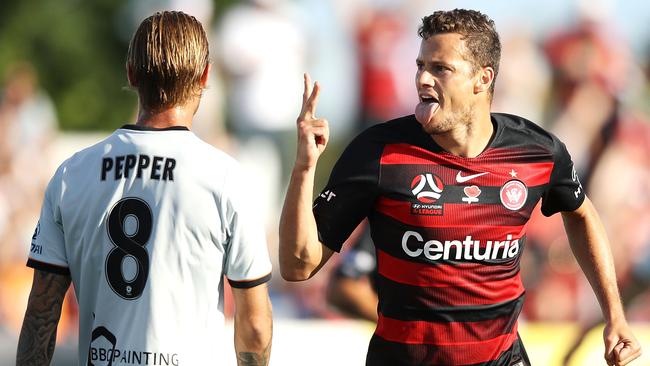 Wanderers striker Oriol Riera celebrates after scoring against Brisbane Roar in Mudgee. Picture: Gett Images