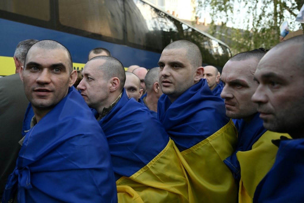 Ukraine, Russia begin biggest prisoner swap of war