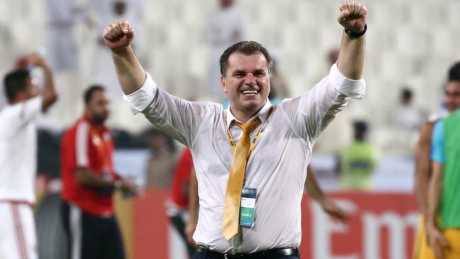 Ange Postecoglou’s sweat-drenched shirt got plenty of attention. Picture: Tim Hunter.