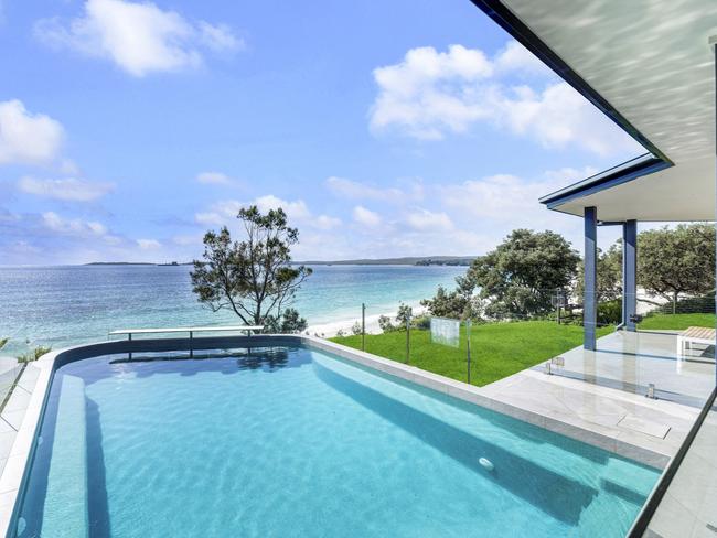 78 Cyrus St, Hyams Beach. Yachties house. NSW Real Estate.