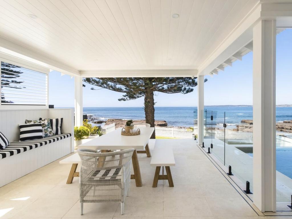 Which features water views.