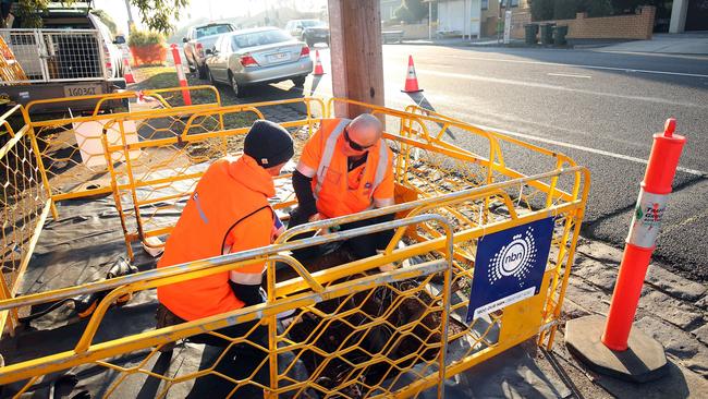 NBN revenue up as 7900 Aussies still can’t get internet