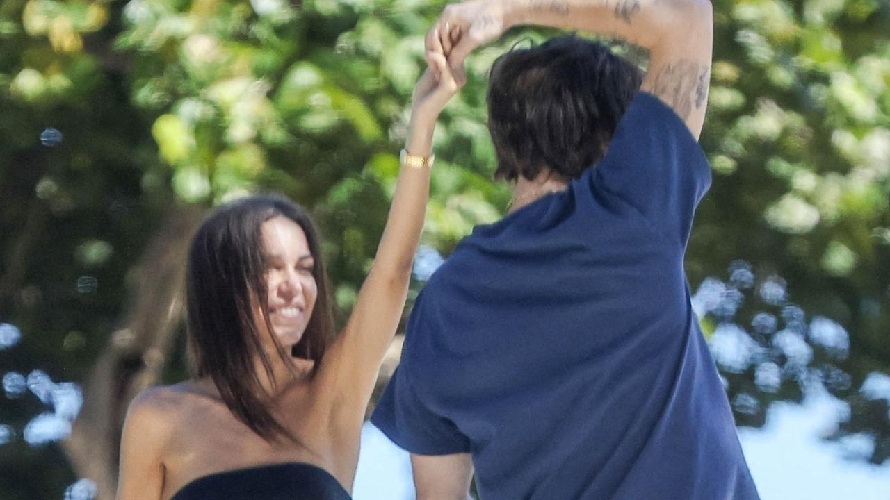 An unexpected new celebrity couple has been spotted dancing in a public park together