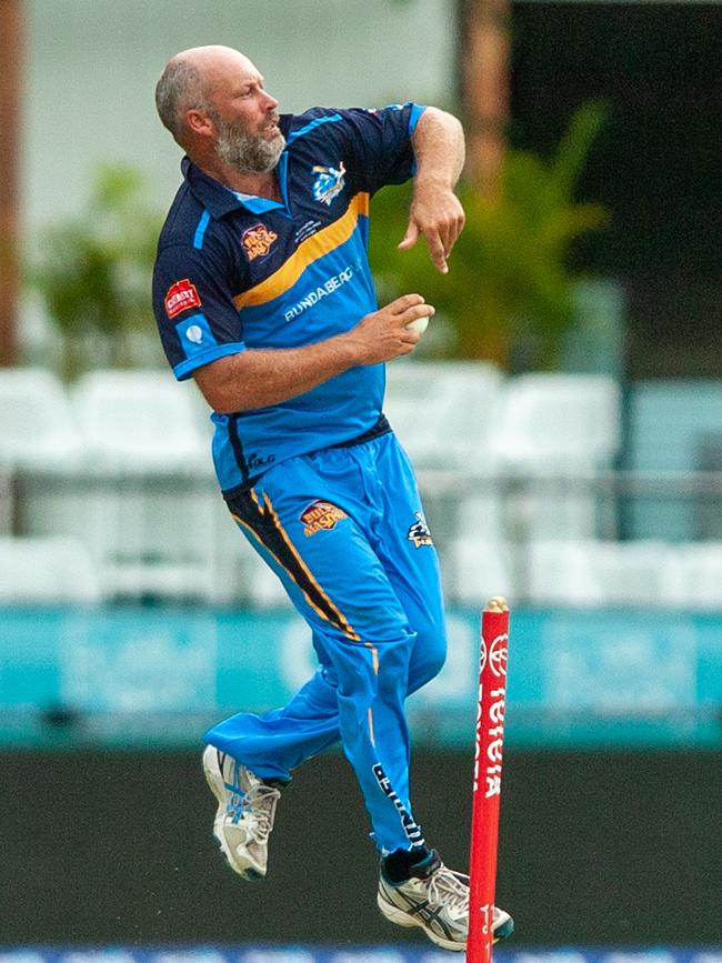 Wade Kilborn in action for the Gold Coast Thunder at the Bulls Masters Country Challenge Twenty20 cricket final at the Gabba on Sunday, January 19. Picture: Bob Jones