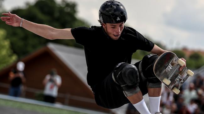 BUDAPEST, HUNGARY - JUNE 23: Keegan Palmer of Australia competes during the men's skateboarding park final at the Olympic Qualifier Series on June 23, 2024 in Budapest, Hungary. (Photo by David Balogh/Getty Images)