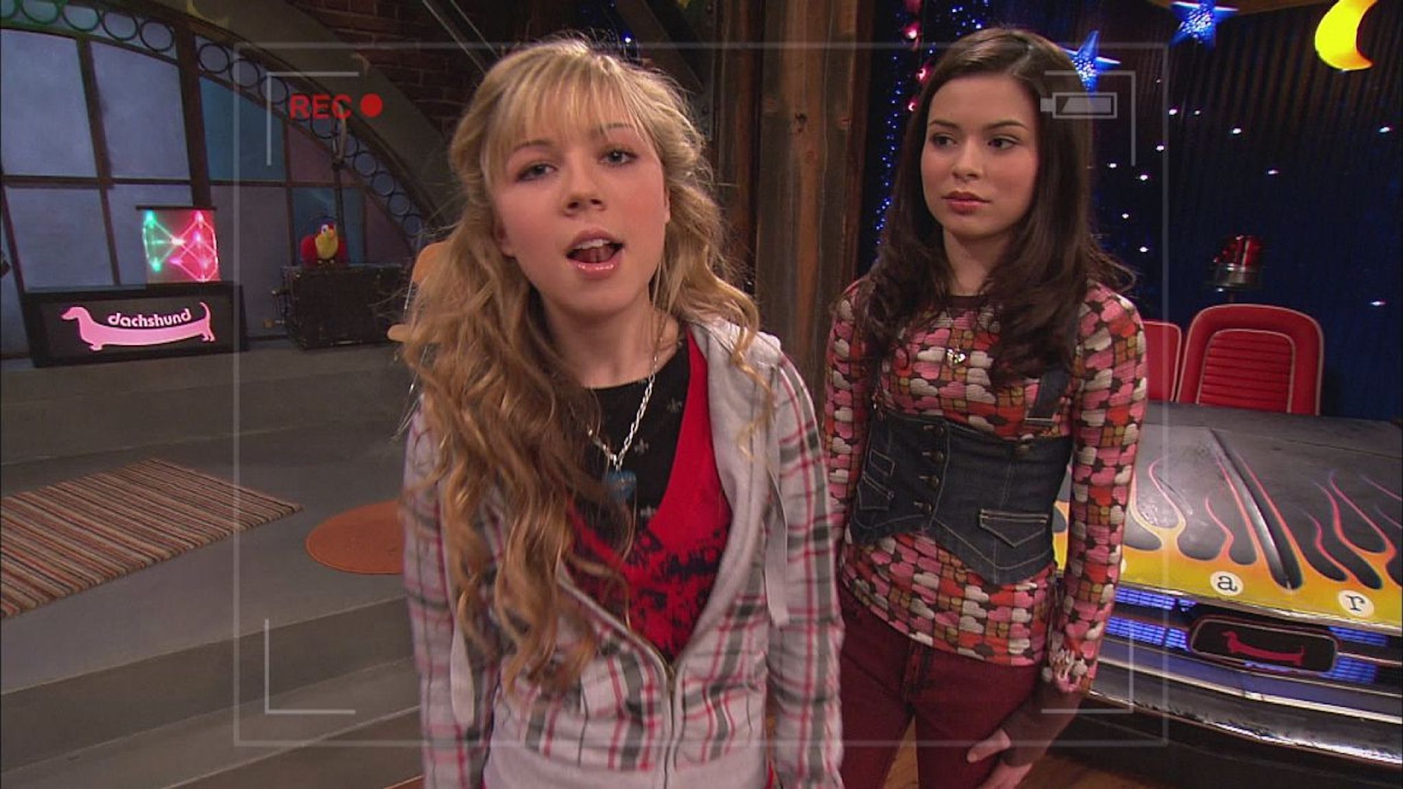 Quiet On Set Jennette Mccurdys Experience On Nickelodeons Icarly The Australian 6268