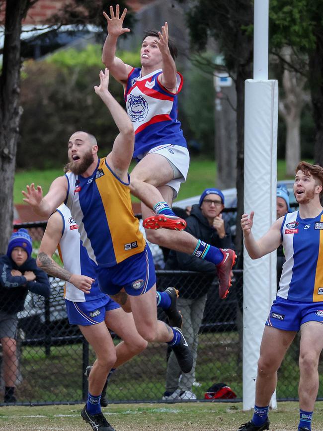 Parker Heatley flies high for North Heidelberg. Picture: George Salpigtidis