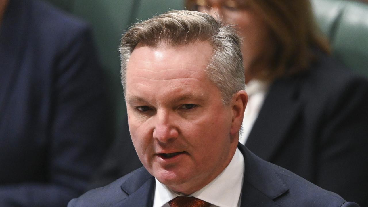 Chris Bowen shone a light on his own renewables and emissions reduction ...