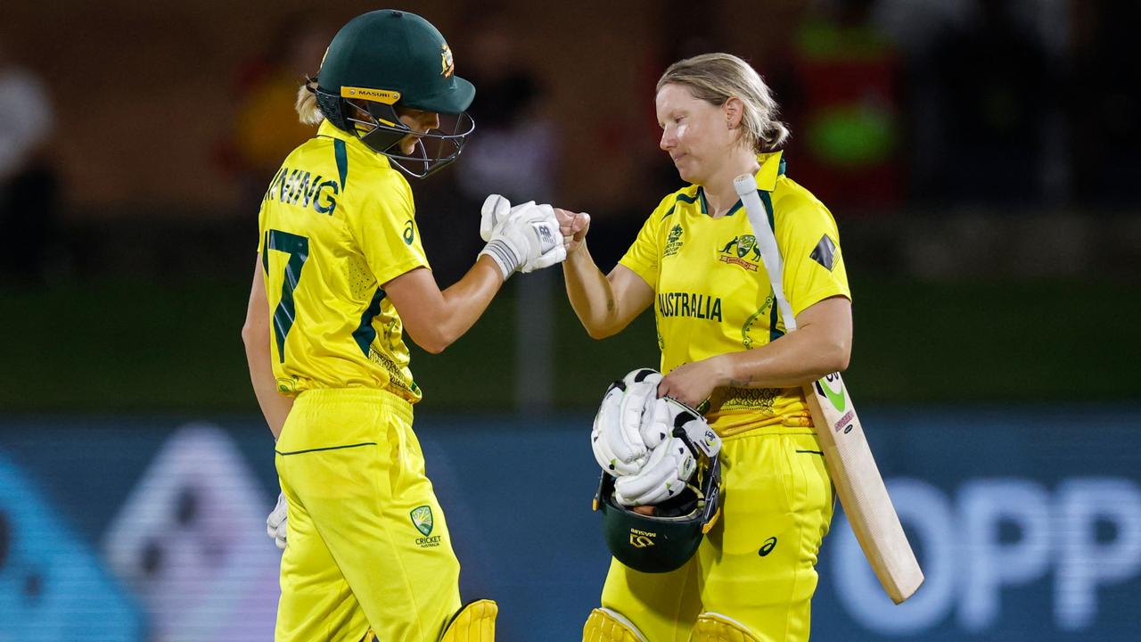 Alyssa Healy had the best seat in the house for many of Meg Lanning’s best knocks. Picture: Marco Longari / AFP