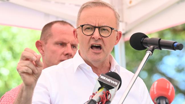 SYDNEY, AUSTRALIA - NewsWire Photos, FEB 18, 2023.Australian Prime Minister Anthony Albanese speaks at  the Inner West BBQ for The Voice to Parliament at Petersham Park in Sydney.  Picture: NCA NewsWire / Jeremy Piper