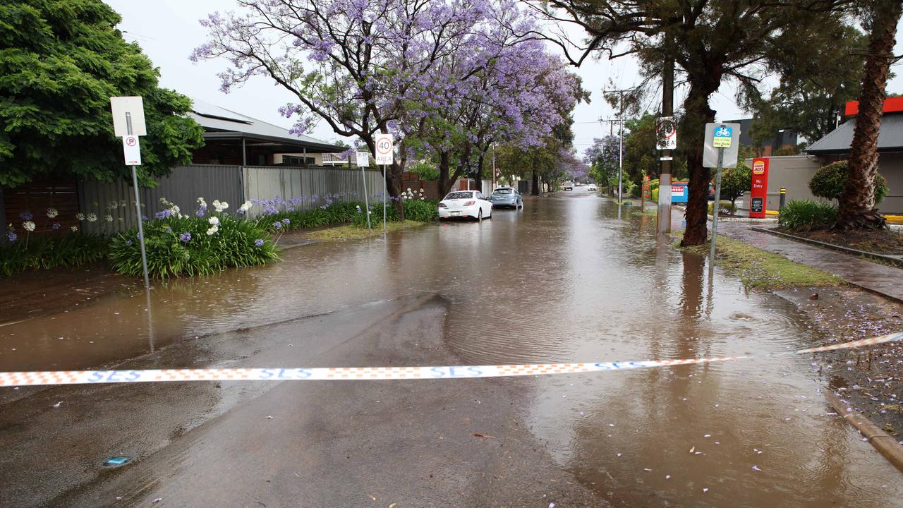 The water and rain is expected to recede this afternoon in Adelaide. Picture: NCA NewsWire / Emma Brasier