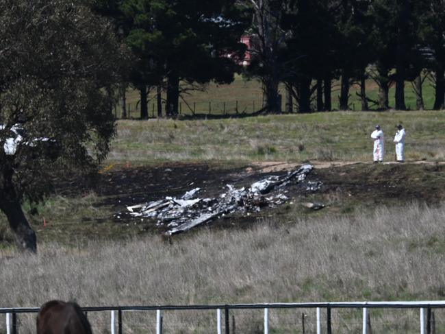 GUNDAROO, AUSTRALIA. NewsWire Photos. OCTOBER 7, 2023. A Five Seater Cirrus SR22 Crashed and caught alight at a property on Hadlow Drive, Gundaroo, just before 3pm on Friday , The pilot, a grandfather and his three grandchildren on board,  died after the light plane he was flying crashed. Picture: NCA NewsWire/ Martin Ollman