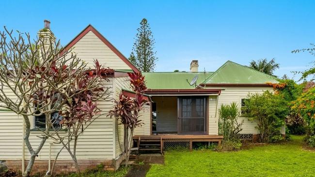 The Lennox Head School House on North Creek Rd was sold by Elders Lennox Head.