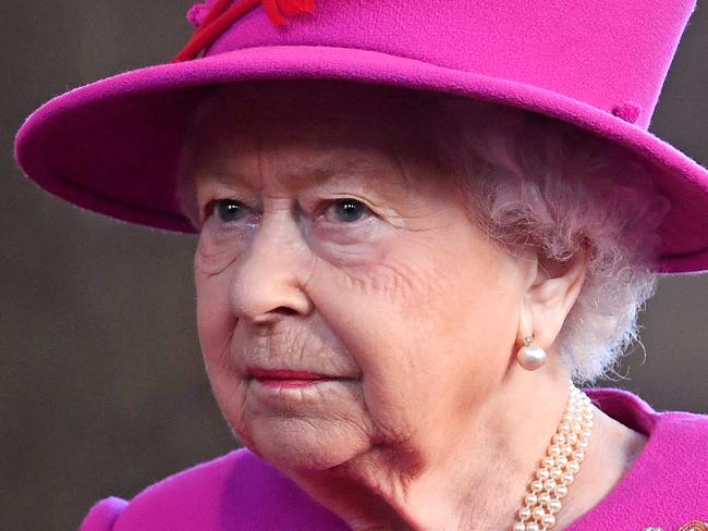 LONDON, ENGLAND - DECEMBER 13: Queen Elizabeth II visits the Honourable Society of Lincoln's Inn at Lincoln's Inn on December 13, 2018 in London, United Kingdom. (Photo by Toby Melville - WPA Pool/Getty Images)