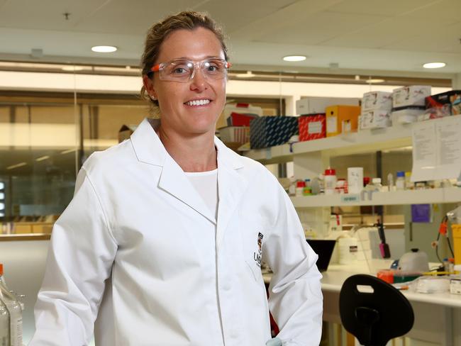 NETWORK EXCLUSIVE -  A new superfast genetic test has been developed that can figure out who you contracted Covid-19 from if you test positive. Virologist Rowena Bull (pictured) from the Kirby Institute and Dr Ira Deveson, Head of Genomic Technologies at the Garvan Institute pictured in the lab at Kirby Institute. Picture: Toby Zerna