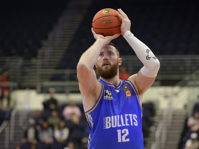 GOLD COAST, AUSTRALIA - SEPTEMBER 20: Aron Baynes of the Bullets shoots from the free throw line during the 2023 NBL Blitz match between Brisbane Bullets and Illawarra Hawks at Gold Coast Convention and Exhibition Centre on September 20, 2023 in Gold Coast, Australia. (Photo by Russell Freeman/Getty Images for NBL)