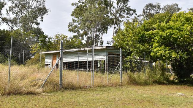 The caretakers residence across from the Mount Morgan Aquatic Centre.