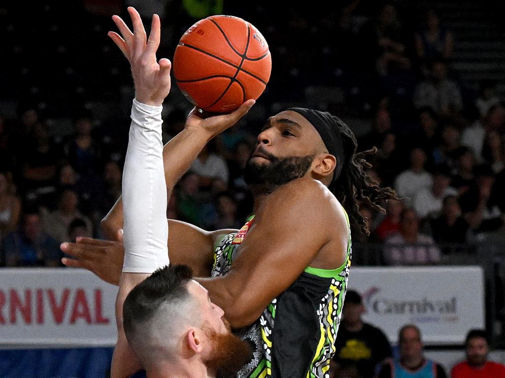 Alan Williams found himself in foul trouble. Picture: Bradley Kanaris/Getty Images