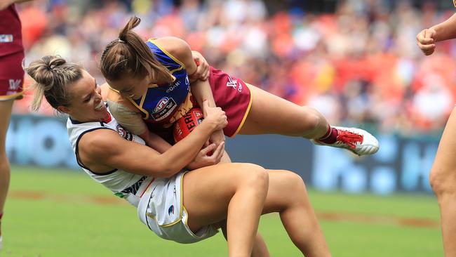 Abbey Holmes tackles Jamie Stanton during the 2017 AFLW grand final. Picture: Adam Head