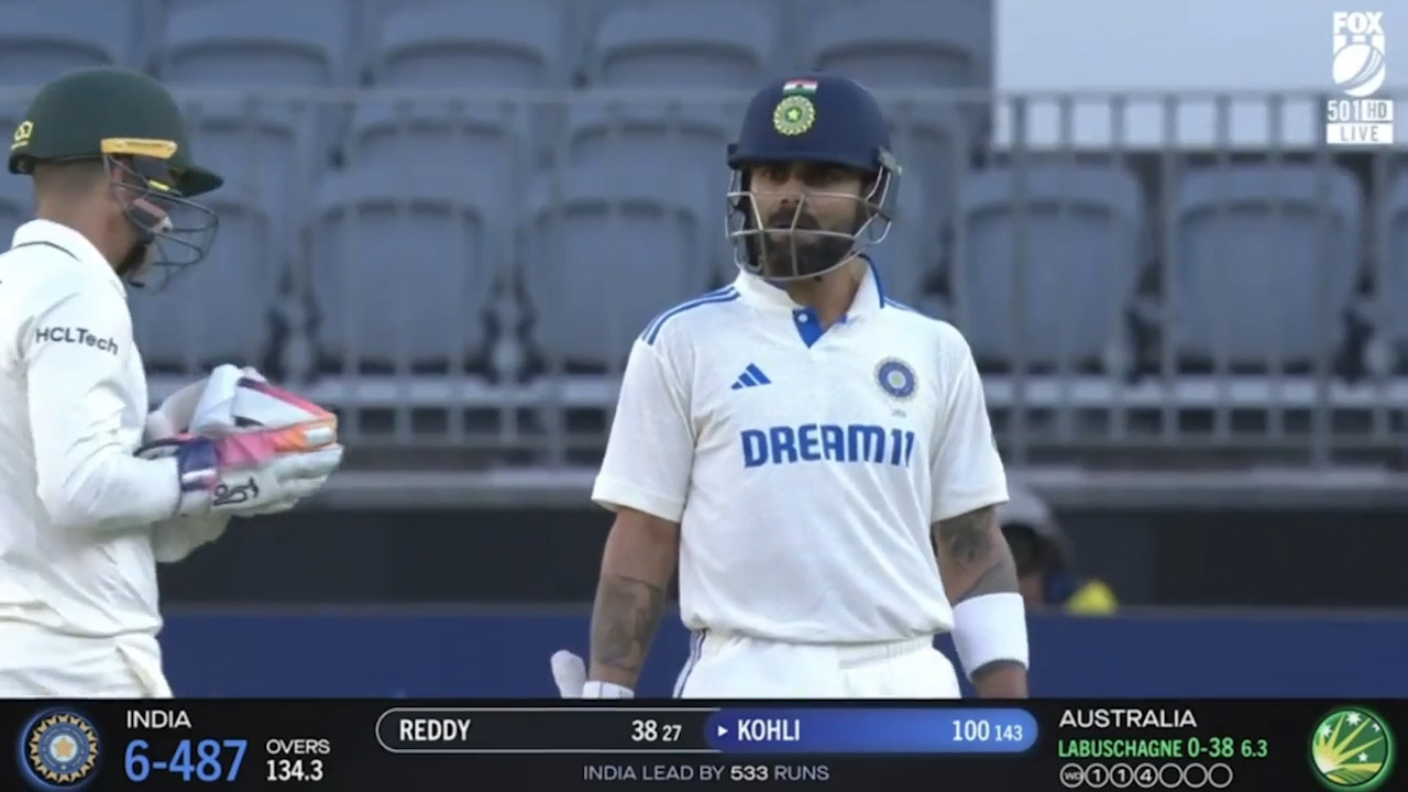 Virat Kohli brings up his century, but doesn't realise it!