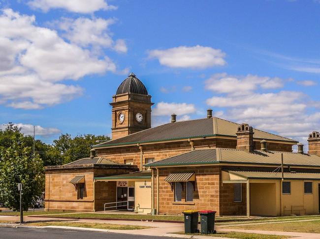 The beautiful sandstone Warwick courthouse.