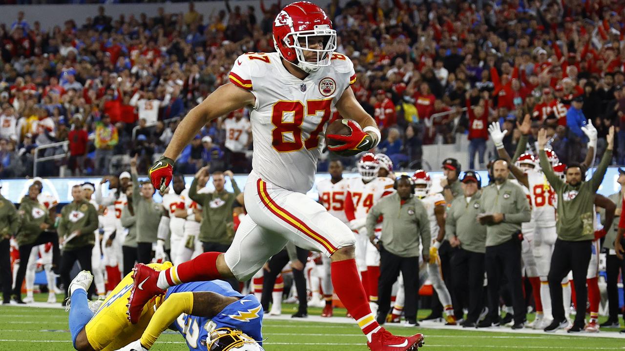 Patrick Mahomes, AFC rout NFC in loosely played Pro Bowl - The