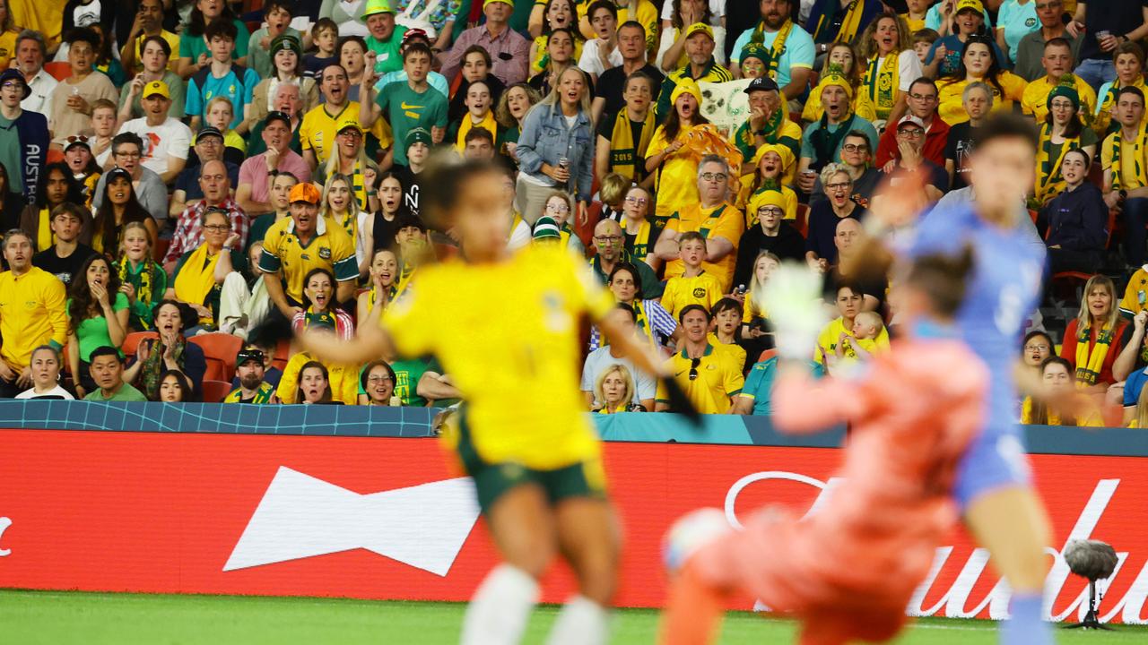 A packed house watches on as Mary Fowler goes on the attack. Picture Lachie Millard