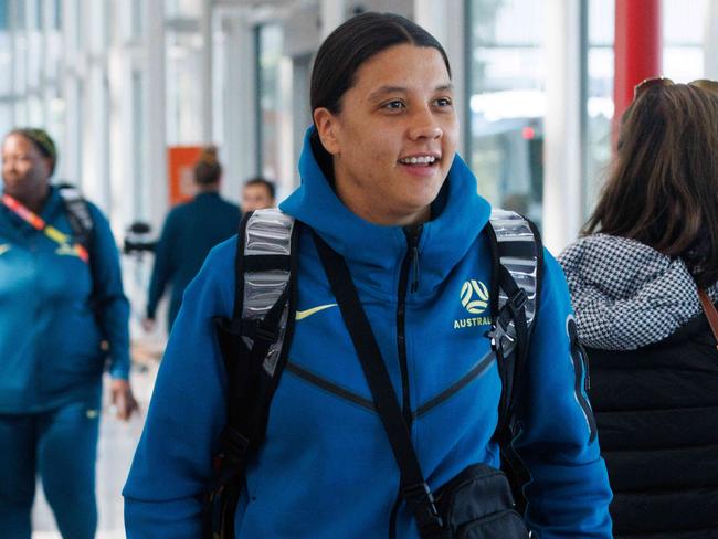 WEEKEND TELEGRAPH JULY 21. 2023The Matildas arrive at Sydney Airport today as they head to Brisbane for their second game in the FIFA WWC. Sam Kerr missed the first match with an injury to her leg. Picture: David Swift