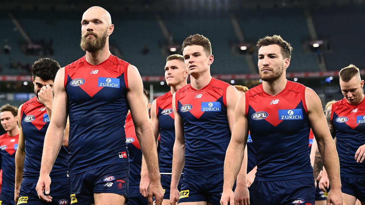 The Tackle AFL 2022: Cody Weightman staging for free kicks bad for footy,  Mark Robinson's likes and dislikes