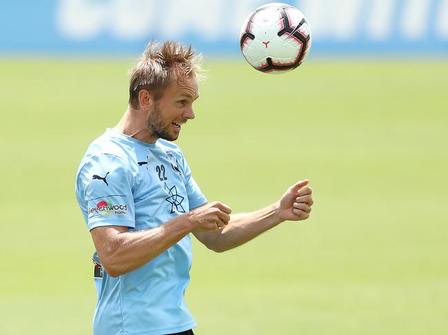 SYDNEY, AUSTRALIA - NOVEMBER 30: Siem De Jong in action during a Sydney FC A-League training session at Macquarie University Sports Fields on November 30, 2018 in Sydney, Australia. (Photo by Mark Metcalfe/Getty Images)