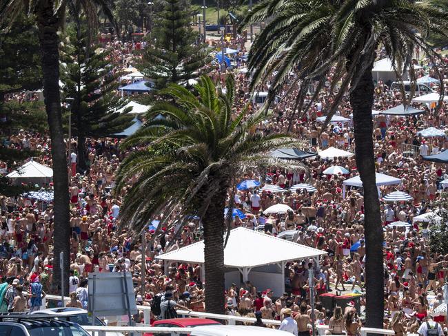 Between 10 and 14,000 people descended on Bronte for the day. Picture: Daily Telegraph/ Monique Harmer