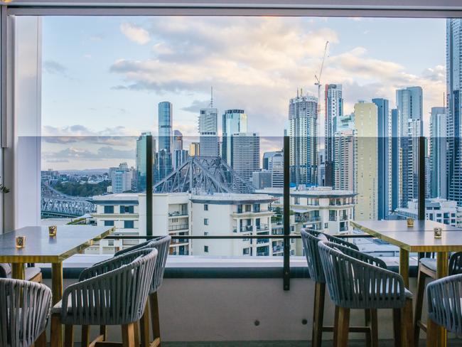 Iris views of the city and the story bridge