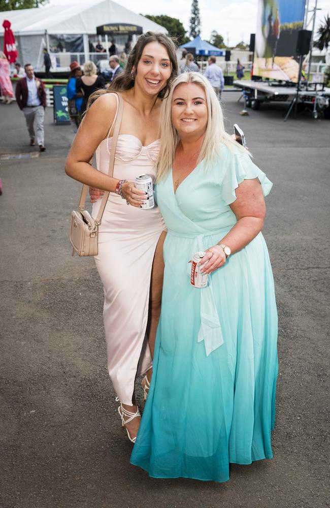 Mackenzie Rohde (left) and Casey Hutson. Picture: Kevin Farmer