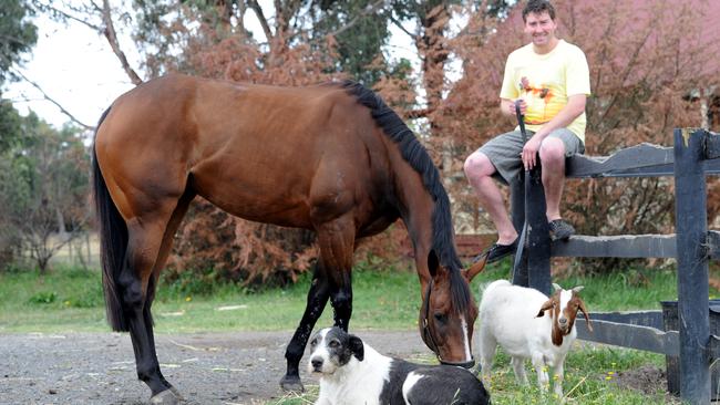 Todd Balfour with his horse Sean Baile Mor.