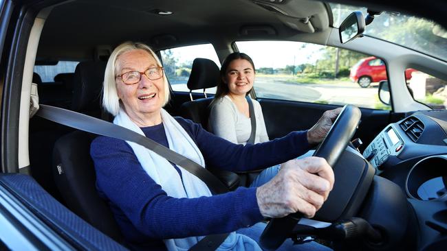 Gisela, 85 and her Granddaughter Emmy, 18, thinks the elderly must decide for themselves whether they continue driving.