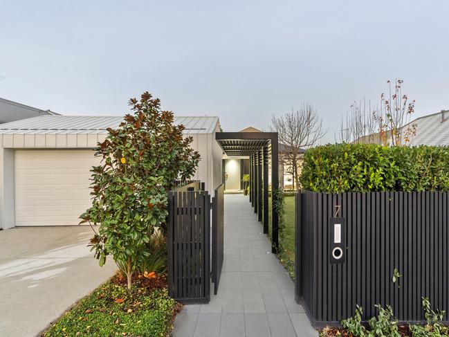 7 Frank St, Newtown, is on the market for $3.1m to $3.3m.