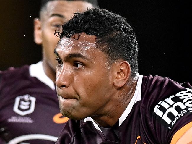 BRISBANE, AUSTRALIA - APRIL 30: Tevita Pangai Junior of the Broncos passes the ball during the round 8 NRL match between the Brisbane Broncos and the Gold Coast Titans at Suncorp Stadium, on April 30, 2021, in Brisbane, Australia. (Photo by Bradley Kanaris/Getty Images)